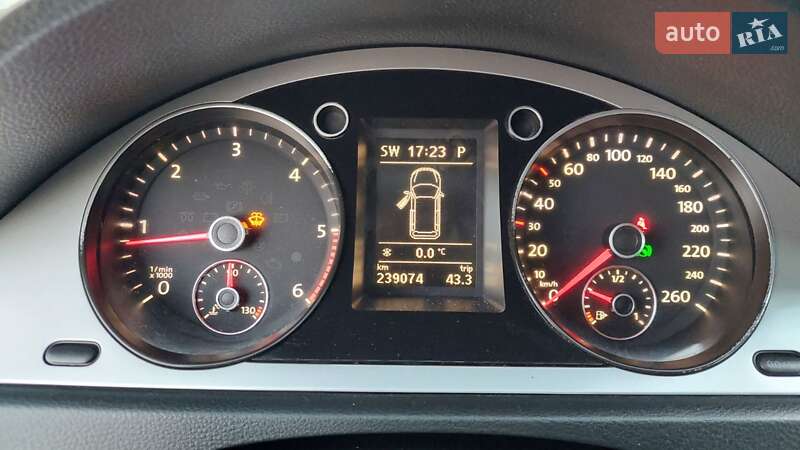 Универсал Volkswagen Passat 2010 в Одессе