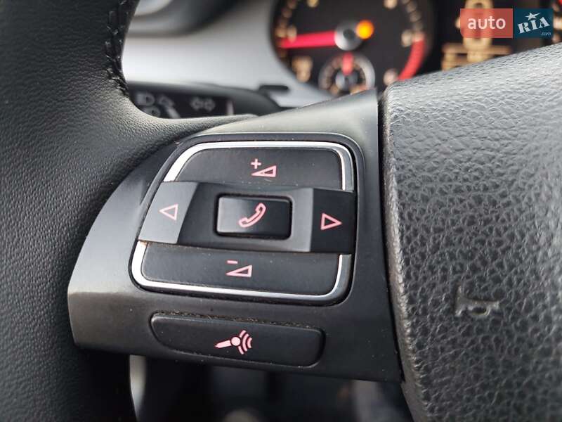 Универсал Volkswagen Passat 2010 в Одессе