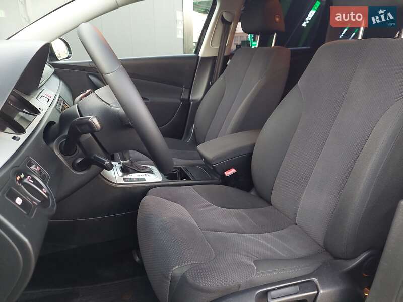 Универсал Volkswagen Passat 2010 в Одессе