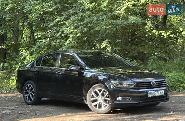 Седан Volkswagen Passat 2016 в Києві