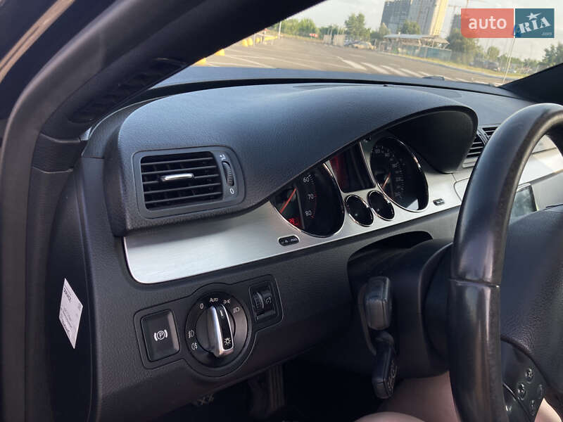 Универсал Volkswagen Passat 2006 в Киеве