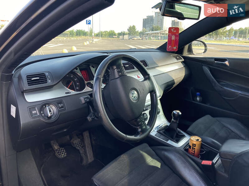 Универсал Volkswagen Passat 2006 в Киеве