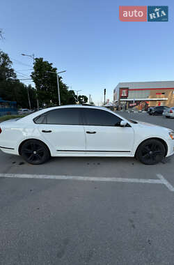 Седан Volkswagen Passat 2013 в 