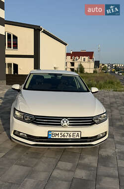 Седан Volkswagen Passat 2015 в Петропавлівській Борщагівці