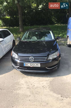 Седан Volkswagen Passat 2014 в Львове