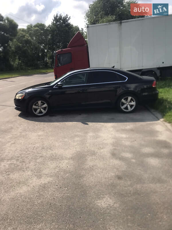 Седан Volkswagen Passat 2014 в Львові