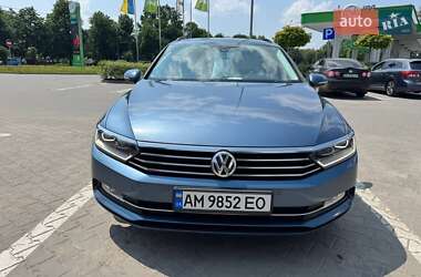 Універсал Volkswagen Passat 2016 в Житомирі