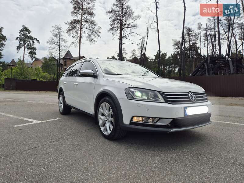 Універсал Volkswagen Passat 2014 в Києві