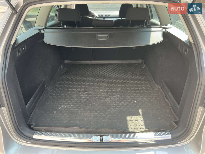 Универсал Volkswagen Passat 2014 в Львове