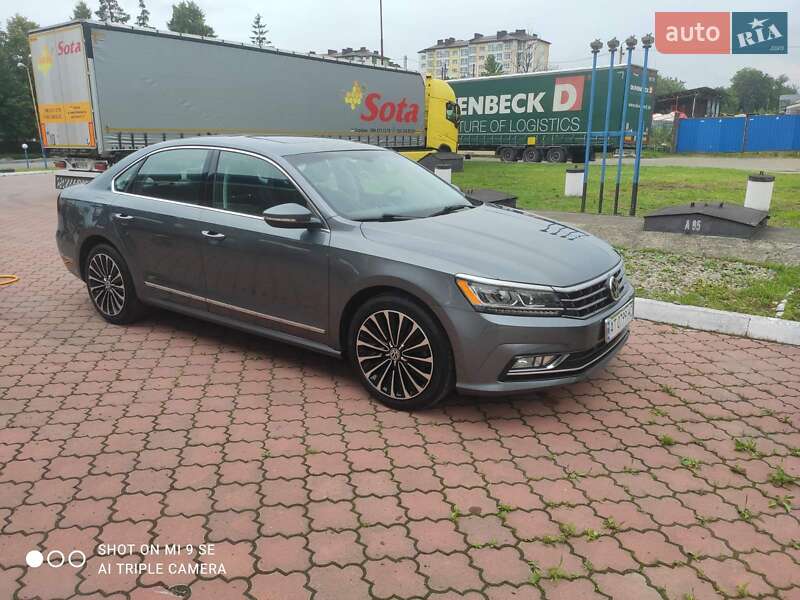 Седан Volkswagen Passat 2016 в Ивано-Франковске