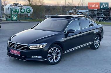 Седан Volkswagen Passat 2015 в Черновцах