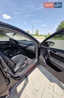 Універсал Volkswagen Passat 2012 в 