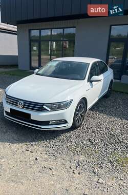 Седан Volkswagen Passat 2018 в Тячеве