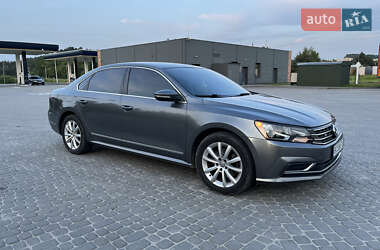 Седан Volkswagen Passat 2015 в 