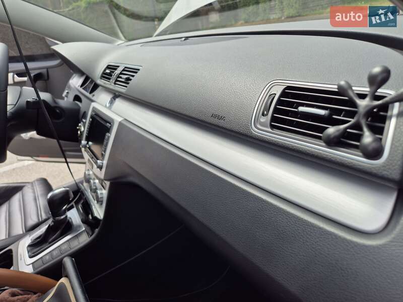 Універсал Volkswagen Passat 2014 в Києві