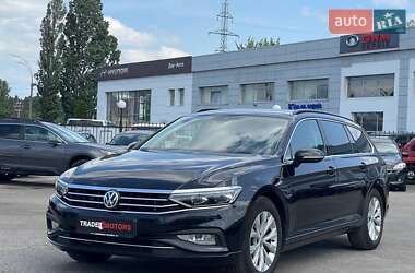 Универсал Volkswagen Passat 2019 в 