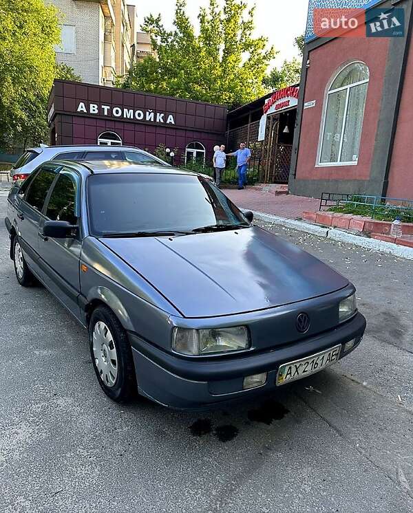Седан Volkswagen Passat 1989 в Днепре