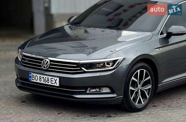 Седан Volkswagen Passat 2015 в 