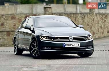 Седан Volkswagen Passat 2015 в 