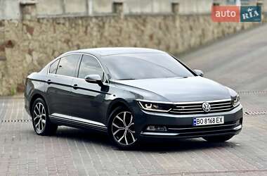 Седан Volkswagen Passat 2015 в 