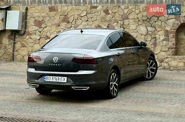 Седан Volkswagen Passat 2015 в 