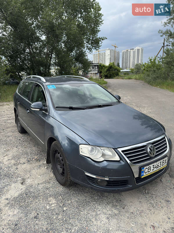Универсал Volkswagen Passat 2005 в Киеве