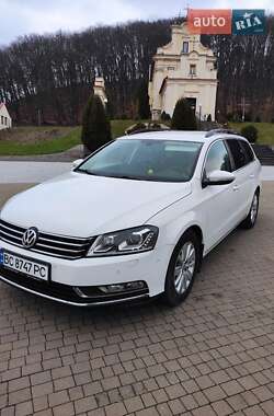 Універсал Volkswagen Passat 2012 в Львові
