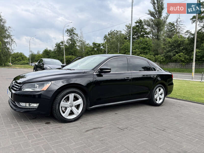 Седан Volkswagen Passat 2015 в Києві