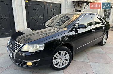 Седан Volkswagen Passat 2005 в Одессе