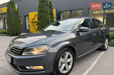 Седан Volkswagen Passat 2011 в 
