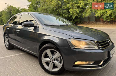 Седан Volkswagen Passat 2011 в 