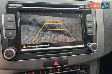 Седан Volkswagen Passat 2011 в 