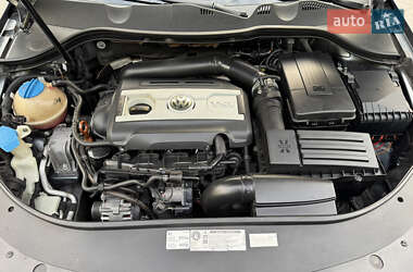 Седан Volkswagen Passat 2011 в 