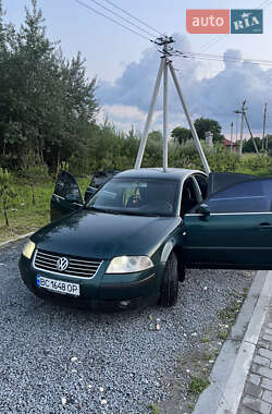 Седан Volkswagen Passat 2001 в 