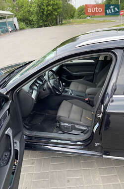 Универсал Volkswagen Passat 2015 в 