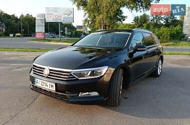 Універсал Volkswagen Passat 2015 в Києві