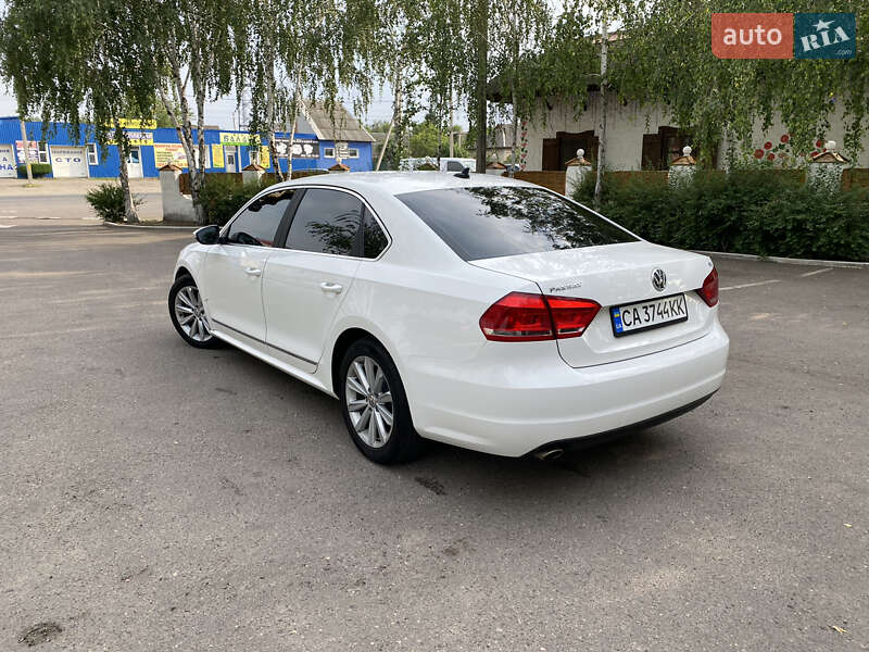 Седан Volkswagen Passat 2012 в Черкасах