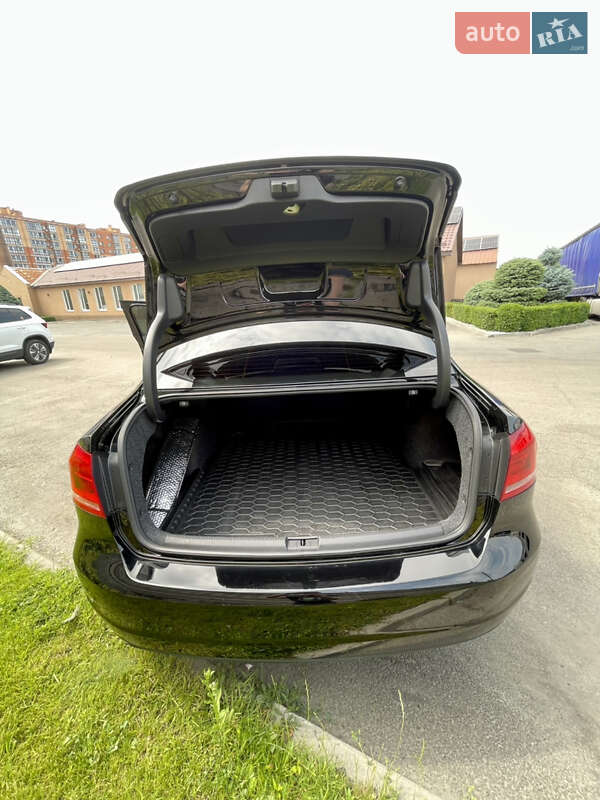 Седан Volkswagen Passat 2015 в Дніпрі