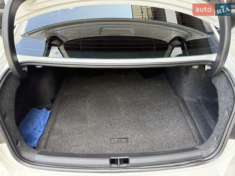 Седан Volkswagen Passat 2013 в Теребовле