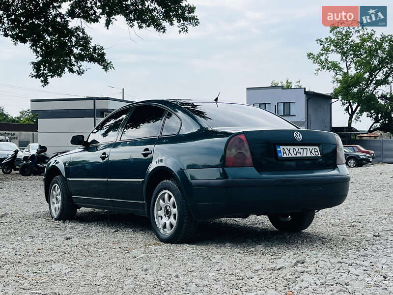 Седан Volkswagen Passat 2003 в Харькове