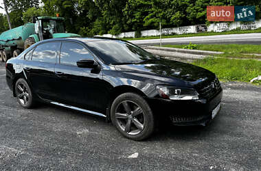 Седан Volkswagen Passat 2012 в Івано-Франківську