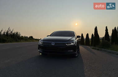 Седан Volkswagen Passat 2017 в 
