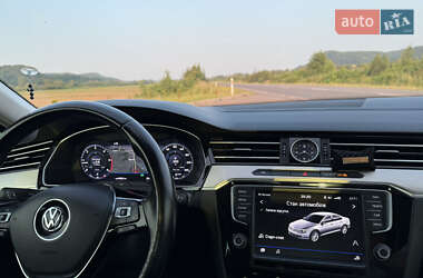 Седан Volkswagen Passat 2017 в 