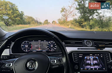 Седан Volkswagen Passat 2017 в 