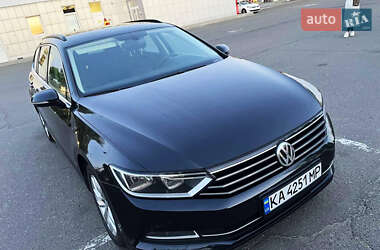 Универсал Volkswagen Passat 2015 в Киеве