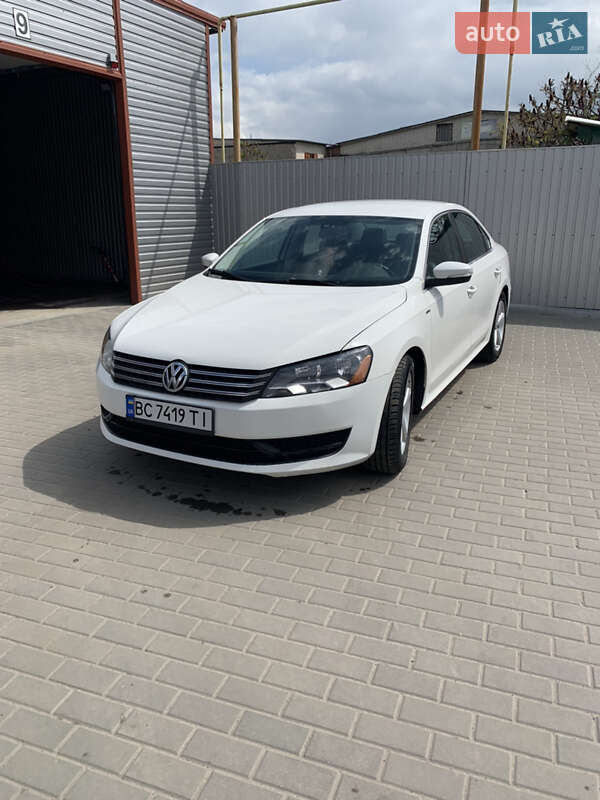 Седан Volkswagen Passat 2013 в 