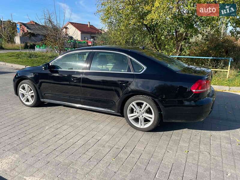 Седан Volkswagen Passat 2014 в Львові