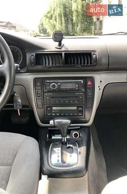 Универсал Volkswagen Passat 2003 в 