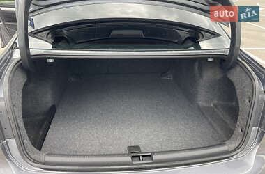 Седан Volkswagen Passat 2012 в 