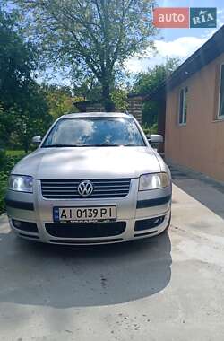 Универсал Volkswagen Passat 2003 в Киеве
